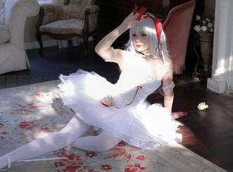 苏嫣嫣阿姨的海边写真：沙滩上的“美女特训营”