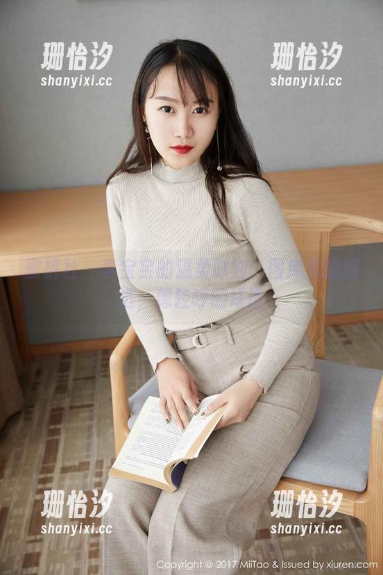 蜜桃社 - 李宝宝的温柔时刻：图库里的精选，像轻呼的耳语