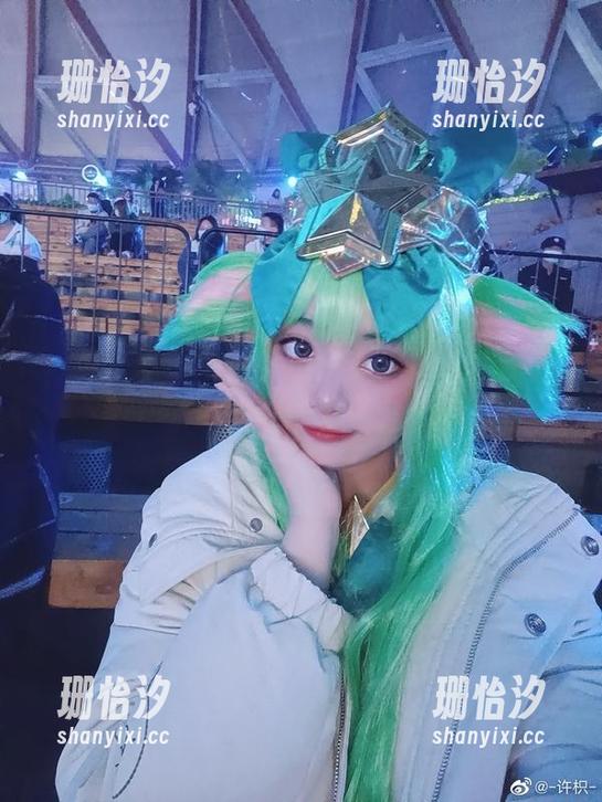许枳的高清写真：小公主的衣橱，我表示好奇