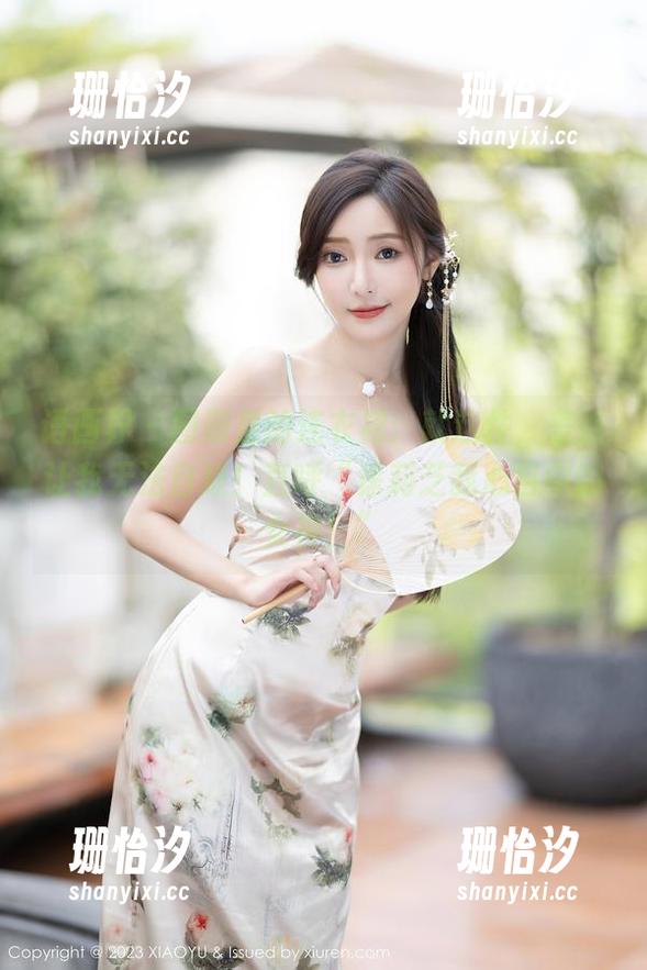语画界-徐莉芝 语画界 - 图册里的连衣裙:就这件,差点让我无法自拔!直呼“徐莉芝我心目中的女神!”