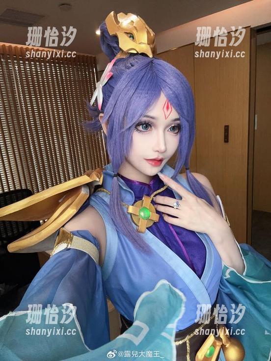 套图内有露儿大魔王夏日写真，是时候开启眼缘模式了