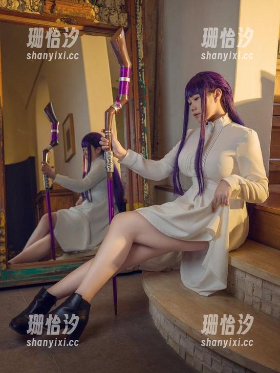 麻花麻花酱 墨色与奶白:麻花麻花酱的黑白壁纸,低调得像是故意的。