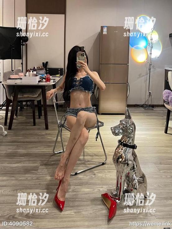 黎允熙 微密圈 - 黎允熙的跨年福利合集,准备好瞧瞧这“福利”了吗?