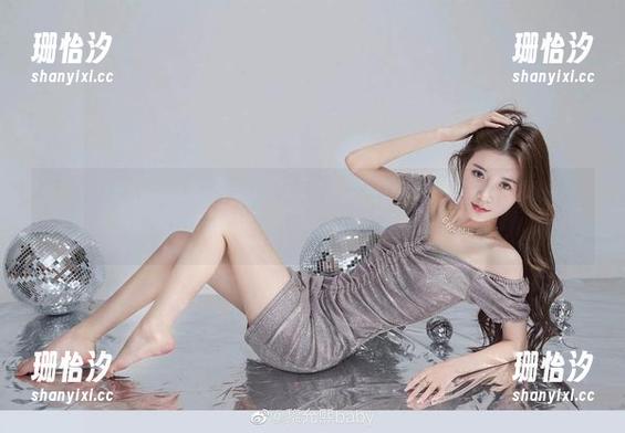 微密圈 - 黎允熙baby的视图合集：点击下载，感受春日的暧昧气息！